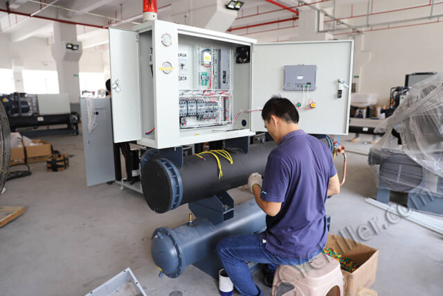 assembling water cooled chiller